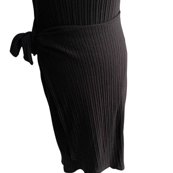 All in Favor Black Rib Knit Apron Wrap Maxi Dress Size: XL Color: Black - Picture 3 of 11